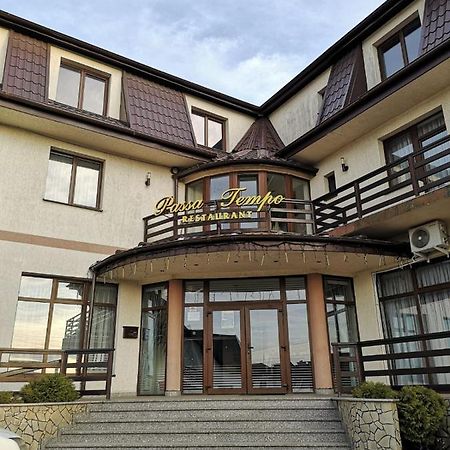 Passa Tempo Hotel Suceava Exterior photo