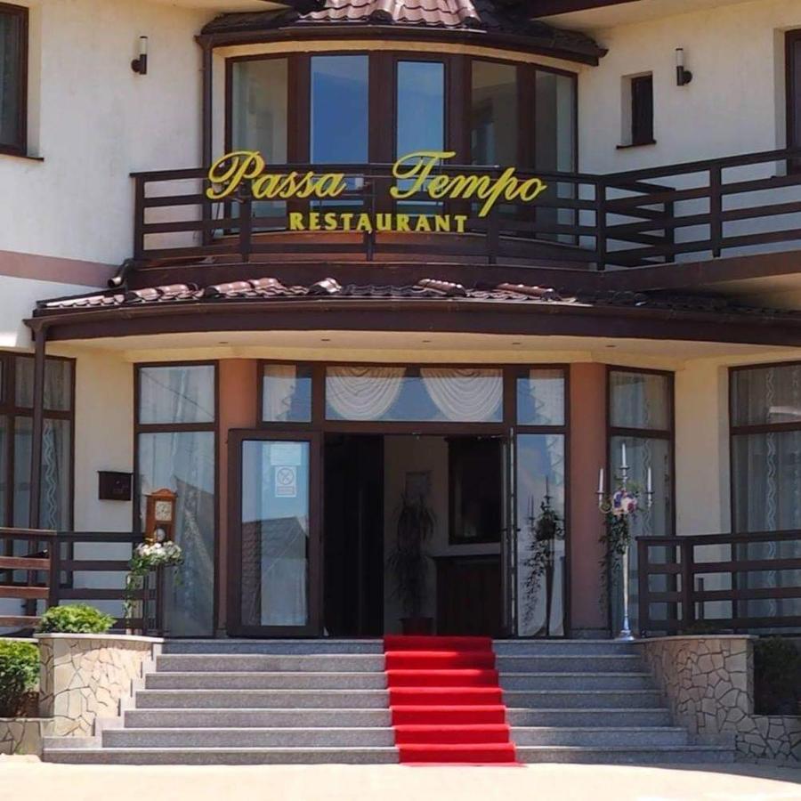 Passa Tempo Hotel Suceava Exterior photo