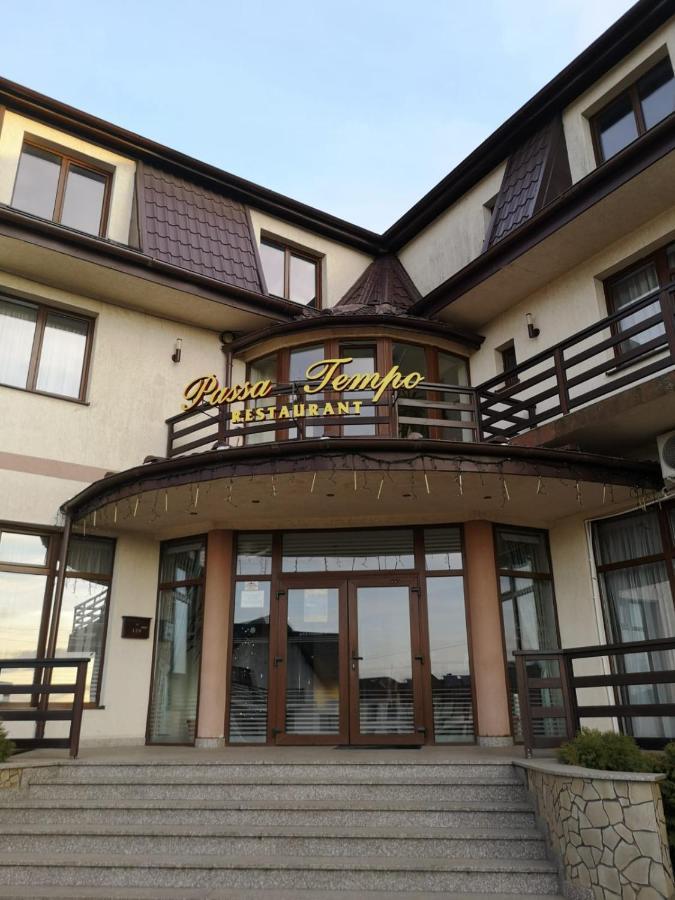 Passa Tempo Hotel Suceava Exterior photo