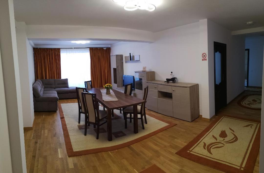 Passa Tempo Hotel Suceava Exterior photo