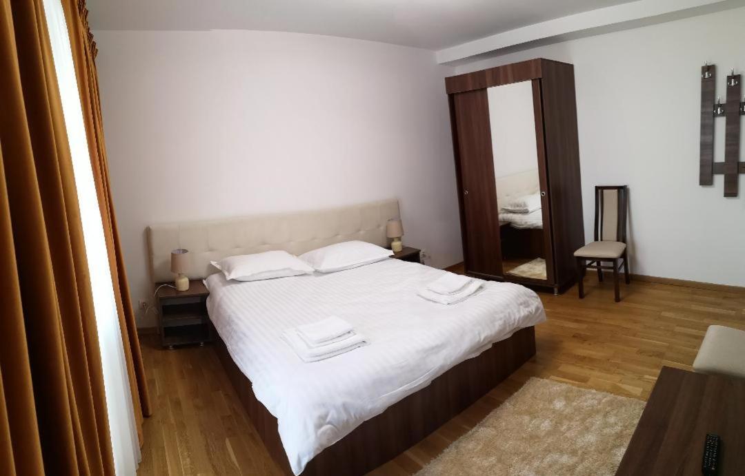 Passa Tempo Hotel Suceava Exterior photo